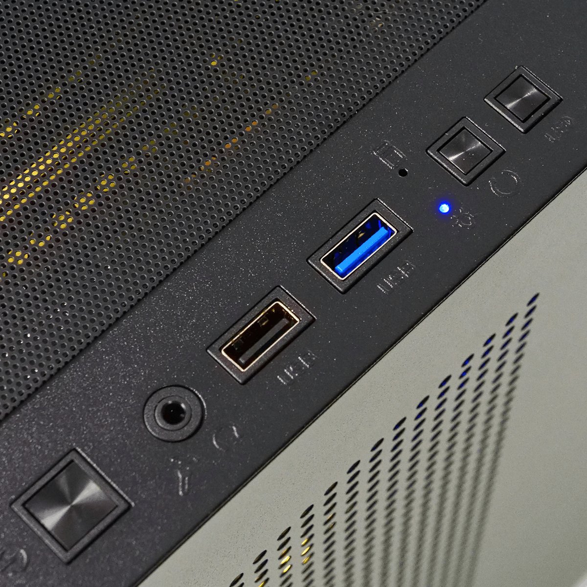 Cybertek HERMES - R5-8400F/9060XT-16Go/16Go/1To (PCG-10603112) - Achat / Vente PC Fixe sur Cybertek.fr - 5